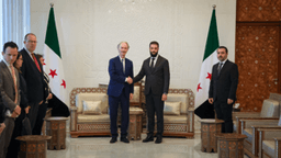 لقاء القائد أحمد الشرع ووزير الخارجية السيد أسعد الشيباني مع وفد أممي برئاسة مبعوث الأمم المتحدة إلى سوريا السيد غير بيدرسون 20-1-2025 (1).jpg