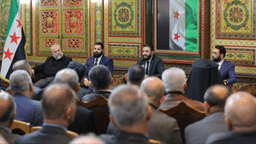 رئيس الجمهورية العربية السورية السيد أحمد الشرع يجتمع بوجهاء وأعيان محافظة طرطوس خلال زيارته للمدينة 16-2-2025 (5).jpg