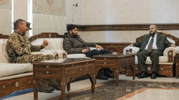 وزارة الدفاع السورية تبدأ بعقد جلسات تنظيمية مع القيادات العسكرية للبدء بعملية انخراط الفصائل في وزارة الدفاع 4-1-2025 (12).jpg