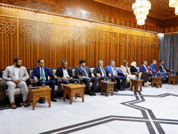 اللجنة العليا لانتخابات مجلس الشعب تلتقي الفعاليات الشعبية والرسمية في محافظة حماة 28-6-2025-3.jpg