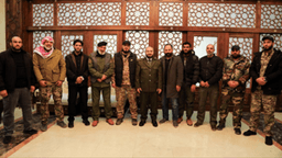 وزارة الدفاع السورية تبدأ بعقد جلسات تنظيمية مع القيادات العسكرية للبدء بعملية انخراط الفصائل في وزارة الدفاع 4-1-2025 (7).jpg