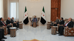 اجتماع الشرع مع لجنة التحقيق.jpg
