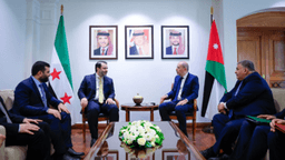 وزير الخارجية والمغتربين السيد أسعد حسن الشيباني يلتقي نظيره الأردني السيد أيمن الصفدي في العاصمة عمان 12-8-2025-1.jpg