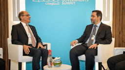 لقاء ثنائي جمع وزير الخارجية السيد أسعد الشيباني والسيد جهاد أزعور مدير إدارة الشرق الأوسط وآسيا الصغرى في صندوق النقد الدولي 11-2-2025 (1).jpg