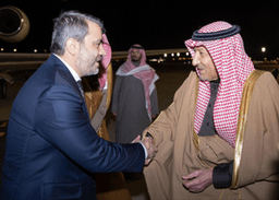 معالي نائب وزير خارجية المملكة العربية السعودية المهندس وليد بن عبد الكريم الخريجي يستقبل معالي وزير الخارجية السيد أسعد الشيباني والوفد المرافق له 2-1-2025 (1).jpg