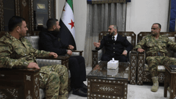 اجتماع وزير الدفاع اللواء مرهف أبو قصرة مع وفد من اللواء الثامن 12-2-2025  (2).jpg