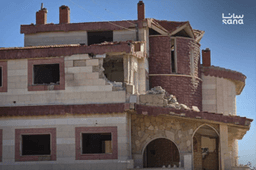 آثار القصف الإسرائيلي على منزل الشاب أحمد غانم 4.jpeg