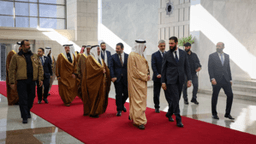 لقاء القائد أحمد الشرع ومعالي وزير الخارجية السيد أسعد الشيباني مع سعادة وزير خارجية المملكة البحرينية الدكتور عبد اللطيف بن راشد الزياني في دمشق 8-1-2025 (1).jpg