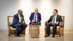 لقاء وزير الخارجية والمغتربين السيد أسعد حسن الشيباني وزير خارجية المملكة المتحدة السيد ديفيد لامي 5-7-2025.jpg