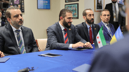 رئاسة الجمهورية العربية السورية- الشرع يلتقيالسيد فولوديمير زيلينسكي رئيس أوكرانيا 24-9-2025-1.jpg