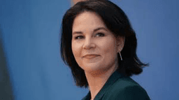 أنالينا بيربوك.jpg