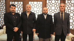 لقاء جمع اللواء المهندس مرهف أبو قصرة وزير الدفاع مع العقيد المنشق رياض الأسعد حول دور الضباط المنشقين في المرحلة القادمة 17-1-2025 (2).jpg