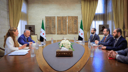 استقبل وزير الخارجية والمغتربين السيد أسعد حسن الشيباني في العاصمة دمشق المدير الإقليمي للبنك الدولي لإدارة الشرق الأوسط السيد جان كريستوف كاريه. 27-8-2025-1.jpg