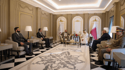 لقاء وزير الدفاع السوري اللواء مرهف أبو قصرة مع وزير الدفاع القطري سعود بن عبدالرحمن آل ثاني (3).jpg