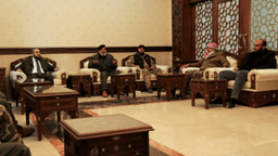 وزارة الدفاع السورية تبدأ بعقد جلسات تنظيمية مع القيادات العسكرية للبدء بعملية انخراط الفصائل في وزارة الدفاع 4-1-2025 (5).jpg