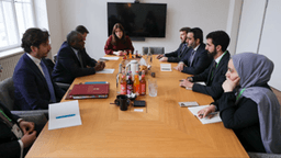 وفد الخارجية السوري برئاسة وزير الخارجية السيد أسعد الشيباني يجري اجتماعًا مع وفد من الخارجية البريطانية برئاسة وزير الخارجية السيد ديفيد لاميعلى هامش مؤتمر ميونخ للأمن 15-2-2025.jpg