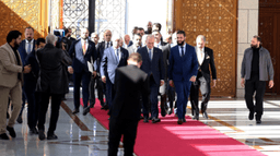 القائد أحمد الشرع ووزير الخارجية أسعد الشيباني يستقبلان وفدًا فلسطينيًّا رفيع المستوى برئاسة السيد محمد المصطفى رئيس الوزراء وزير الخارجية الفلسطيني 28-1-2025 (1).jpg