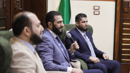 رئيس الجمهورية العربية السورية السيد أحمد الشرع يلتقي بأعيان ووجهاء محافظة إدلب  15-2-2025 (3).jpg