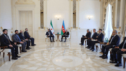 رئيس الجمهورية العربية السورية السيد أحمد الشرع والوفد المرافق له يلتقي رئيس جمهورية أذربيجان السيد إلهام علييف في قصر زوغولبا بالعاصمة باكو 12-7-2025-1.jpg