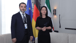 وزير الخارجية السيد أسعد الشيباني يلتقي بوزير خارجية ألمانيا السيدة أنالينا بيربوك على هامش مؤتمر ميونخ للأمن 15-2-2025.jpg