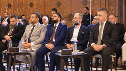 استقبل رئيس الجمهورية العربية السورية، السيد أحمد الشرع، وفدًا من الفعاليات المجتمعية في محافظة إدلب، ضمّ عددًا من الوزراء، إلى جانب أكاديميين وسياسيين وأعضاء في النقابات المهنية. 13-8-2025-4.jpg