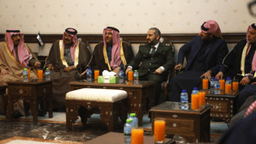 وزير الدفاع اللواء المهندس مرهف أبو قصرة يجتمع بوفد من العشائر العربية 23-1-2025 (4).jpg