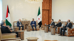 القائد أحمد الشرع ووزير الخارجية أسعد الشيباني يستقبلان وفدًا فلسطينيًّا رفيع المستوى برئاسة السيد محمد المصطفى رئيس الوزراء وزير الخارجية الفلسطيني 28-1-2025 (2).jpg