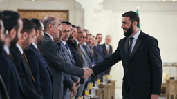 لقاء سيادة رئيس الجمهورية العربية السورية أحمد الشرع بوفدي هيئة التفاوض والائتلاف الوطني بقصر الشعب في العاصمة دمشق 11-2-2025 (1).jpg