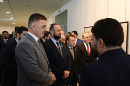 الأمانة العامة لرئاسة الجمهورية العربية السورية - حضور معاون الأمين العام لشؤون مجلس الوزراء في رئاسة الجمهورية، الأستاذ علي كده حفل الانطلاقة الجديدة لوكالة سانا 21-8-2025-2.jpg